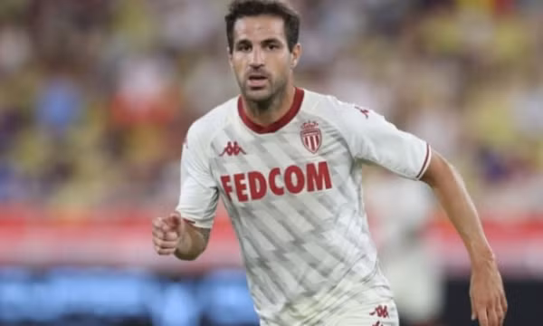 Fabregas đến bến đỗ bất ngờ