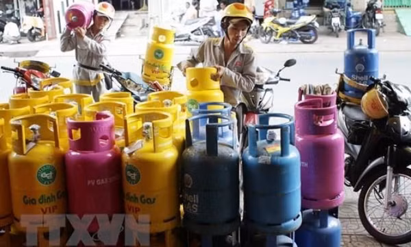 Giá bán lẻ gas trong tháng Tám giảm tháng thứ tư liên tiếp