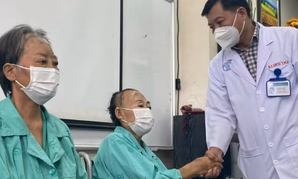 Nhiều người bất ngờ hoại tử sọ và hàm mặt sau mắc Covid