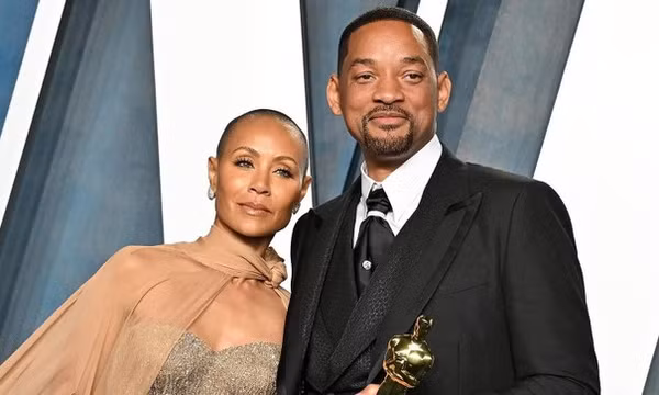 Will Smith lại xin lỗi Chris Rock vì cái tát trên sân khấu Oscar 2022