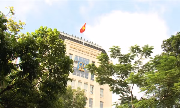 Kỷ luật lãnh đạo Nhà xuất bản Giáo dục Việt Nam