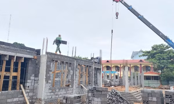 Đẩy nhanh tiến độ xây dựng cơ bản