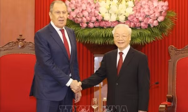 Việt Nam coi trọng quan hệ Đối tác chiến lược toàn diện với Liên bang Nga