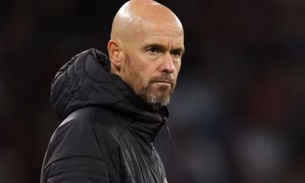 Ten Hag vỡ mộng với Ronaldo
