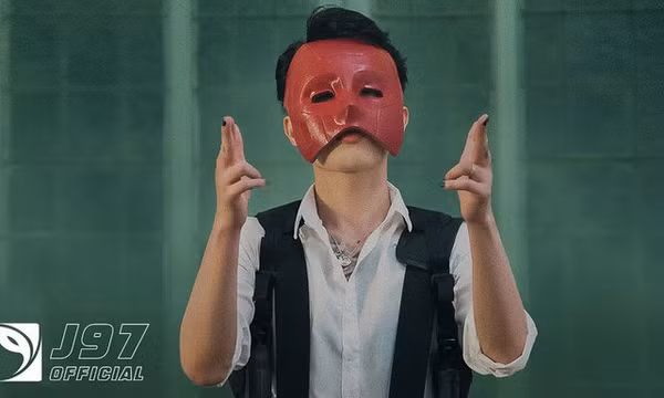 Chúng ta đang quá dễ dãi với bê bối của nghệ sĩ!