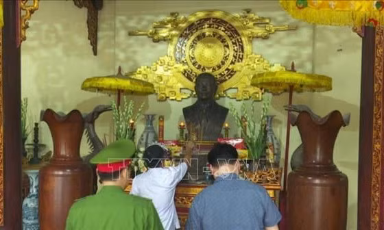 Tưởng niệm 107 năm Ngày sinh Tổng Bí thư Nguyễn Văn Linh