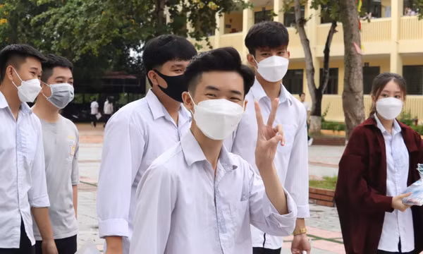 Đề thi môn Toán không quá phức tạp nhưng không dễ lấy điểm cao