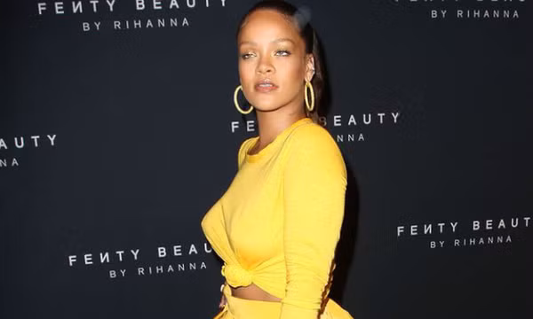 Rihanna trở thành nữ tỷ phú tự thân trẻ nhất nước Mỹ