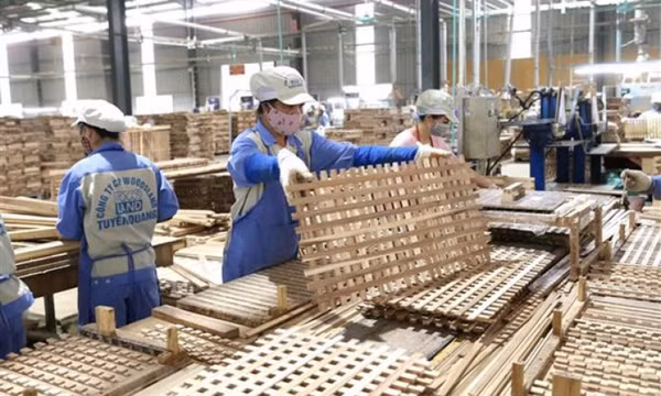 Đồng euro mất giá sẽ ảnh hưởng ra sao đến xuất khẩu của Việt Nam?