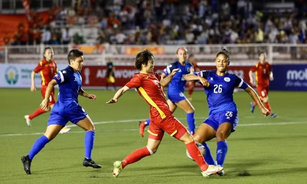 Nữ Việt Nam thảm bại ở bán kết AFF Cup