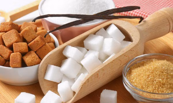 Đường trắng hay đường vàng tốt hơn?