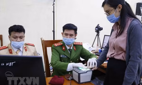 Khuyến cáo người dân không làm hộ chiếu nhanh thông qua 'cò mồi'