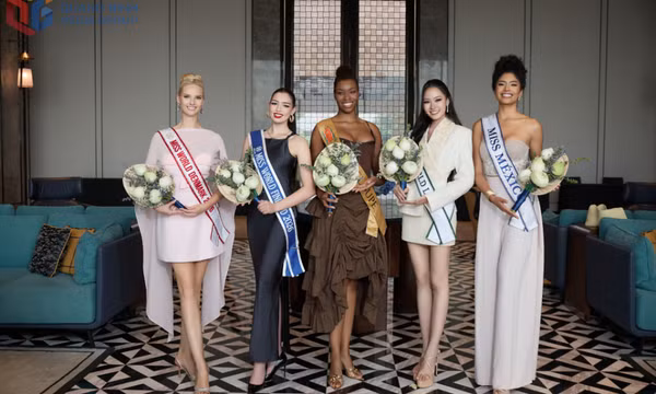 Các thí sinh Miss World 2026 rạng rỡ gửi lời chào Quảng Ninh