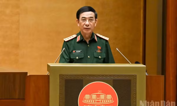Thể chế hóa chủ trương, đường lối của Đảng về bảo vệ Tổ quốc từ sớm, từ xa