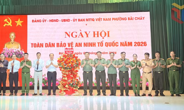 Ngày hội Toàn dân bảo vệ ANTQ và diễn đàn Công an lắng nghe ý kiến nhân dân phường Bãi Cháy