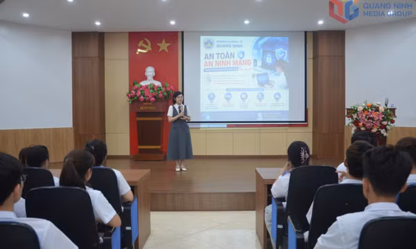 Tiếp tục nhân rộng mô hình "Sử dụng mạng xã hội an toàn" tại 50 trường THCS