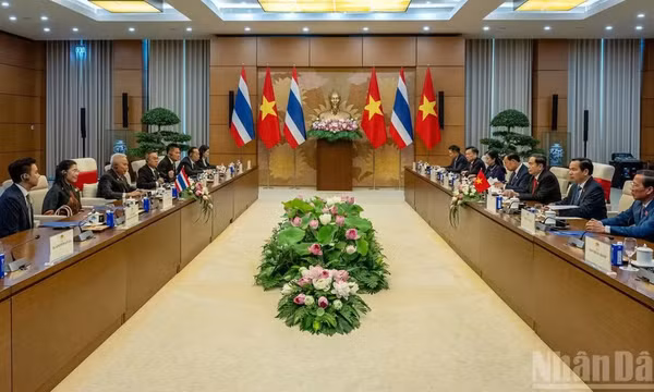 Chủ tịch Quốc hội Trần Thanh Mẫn hội đàm với Chủ tịch Quốc hội kiêm Chủ tịch Hạ viện Vương quốc Thái Lan Sophon Zaram