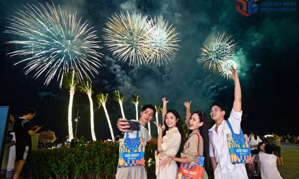 Nụ cười Hạ Long