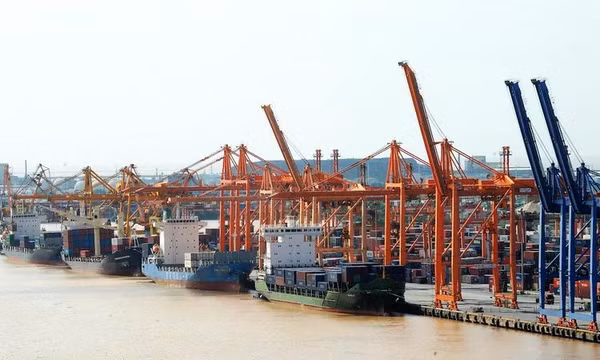 Doanh nghiệp ngành logistics trước áp lực “xanh hóa”