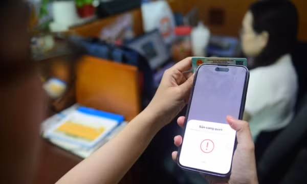 Cách đặt căn cước công dân đúng vị trí chip NFC của 750 smartphone
