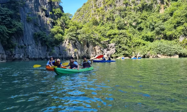 Đề xuất bổ sung hành trình tham quan du lịch mới trên Vịnh Hạ Long 