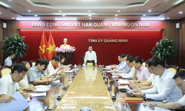 Thường trực Tỉnh ủy giao ban với Bí thư cấp ủy các địa phương