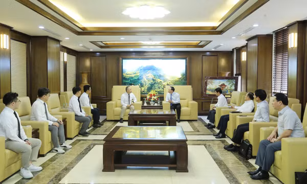 Đồng chí Bí thư Tỉnh ủy tiếp xã giao Tổng Giám đốc cấp cao đơn vị sự nghiệp E (Tập đoàn Foxconn)