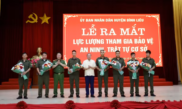 Bình Liêu: Ra mắt lực lượng tham gia bảo vệ an ninh, trật tự ở cơ sở