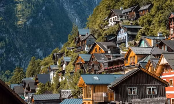Khách Việt say đắm Hallstatt - ngôi làng cổ tích đẹp nhất thế giới ở Áo