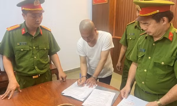Sư giả Thích Tâm Phúc bị truy tố