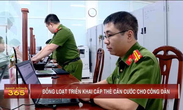 Đồng loạt triển khai cấp thẻ căn cước cho công dân