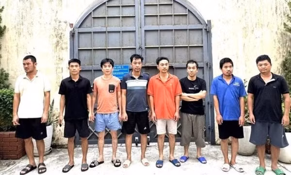 Phá đường dây cá độ bóng đá giao dịch 10 tỷ mỗi tháng