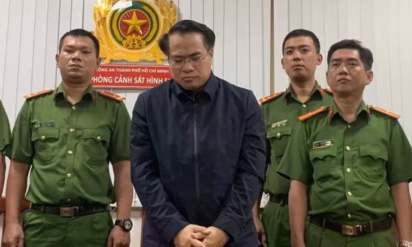 Đại án Đăng kiểm: Lý do cựu cục trưởng Đặng Việt Hà vừa là bị cáo vừa là bị hại