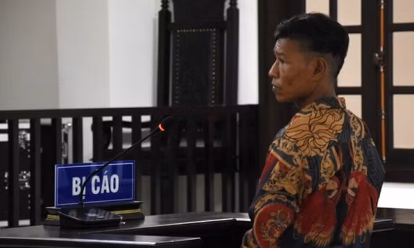 Say xỉn chạy xe máy tông chết người, lãnh 4 năm tù