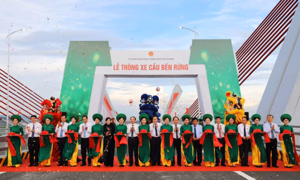 Lễ thông xe cầu Bến Rừng