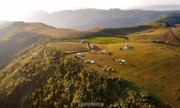Quảng Ngãi: Ngỡ ngàng vẻ đẹp hoang sơ ở Bùi Hui