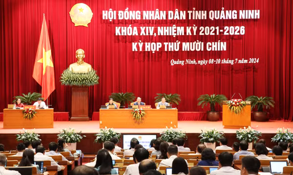 Thảo luận tại hội trường: Phát huy trách nhiệm, cống hiến trí tuệ