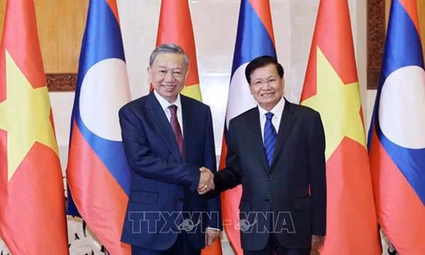 Vun đắp quan hệ hữu nghị vĩ đại Việt Nam-Lào
