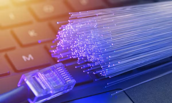 Cáp quang truyền dẫn Internet nhanh nhất thế giới