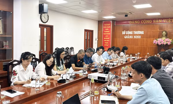Viện Nghiên cứu Trung Quốc (Viện Hàn lâm Khoa học xã hội Việt Nam) làm việc với Sở Công Thương Quảng Ninh