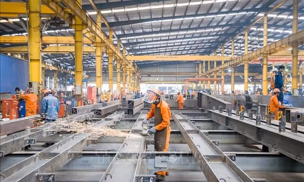 Kinh tế Việt Nam tăng trưởng vượt mục tiêu