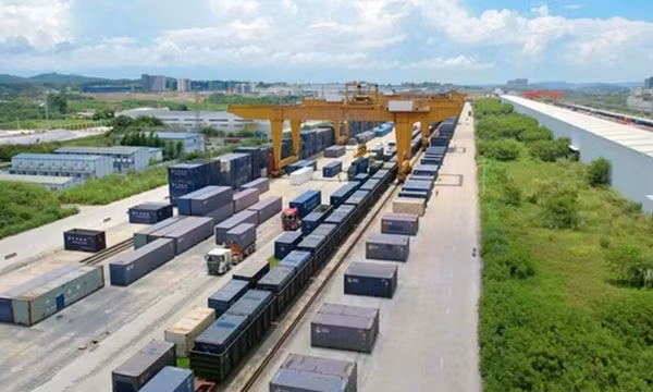 Sáu tháng đầu năm 2024 vận chuyển container hàng hóa Trung-Việt tăng 1.565%
