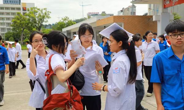 Kỳ thi tuyển sinh lớp 10 THPT năm học 2026-2027: Đề Văn bàn về "Sự sẻ chia trong cuộc sống"