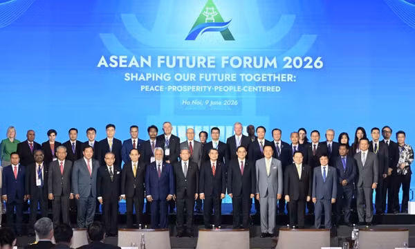 Việt Nam cam kết mạnh mẽ tiếp tục đồng hành cùng ASEAN bằng khát vọng kiến tạo tương lai