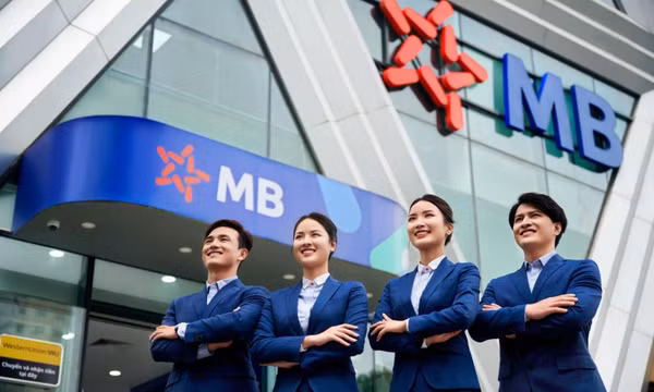 Priority Banking tăng tốc cạnh tranh bằng trải nghiệm chuyên biệt, MB dẫn đầu Top of Mind dịch vụ ngân hàng ưu tiên cả về thương hiệu và sản phẩm