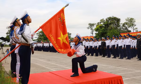 Lữ đoàn 147 Hải quân tổ chức tuyên thệ chiến sĩ mới 2026