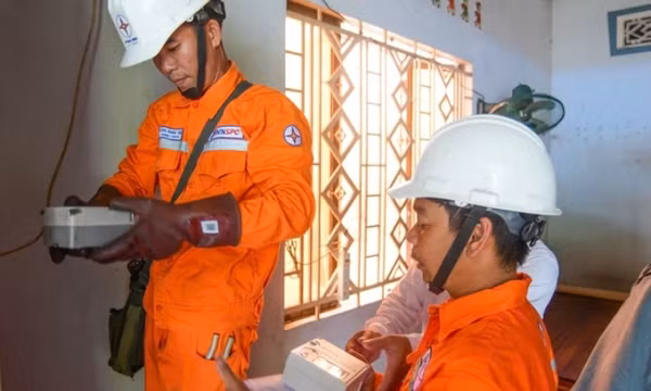 EVN báo lãi đột biến, xóa sạch lỗ lũy kế, có hơn 150.000 tỉ gửi ngân hàng