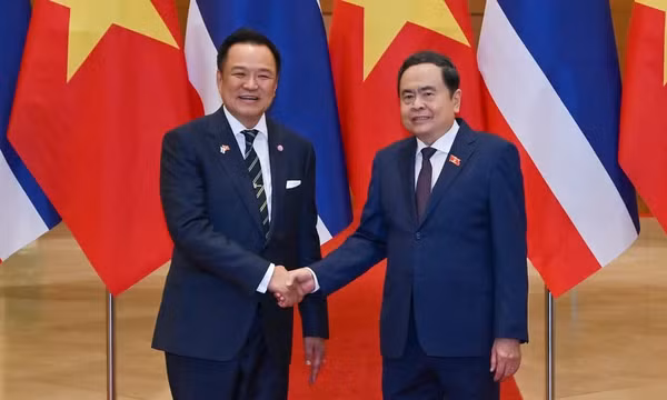 Chủ tịch Quốc hội Trần Thanh Mẫn hội kiến Thủ tướng Thái Lan Anutin Charnvirakul
