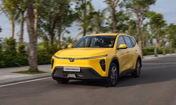 Xe ôtô điện, hybrid tăng trưởng ấn tượng
