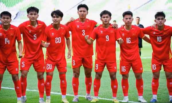 Công Hậu lập hat-trick, U19 Việt Nam thắng dễ trận ra quân giải Đông Nam Á